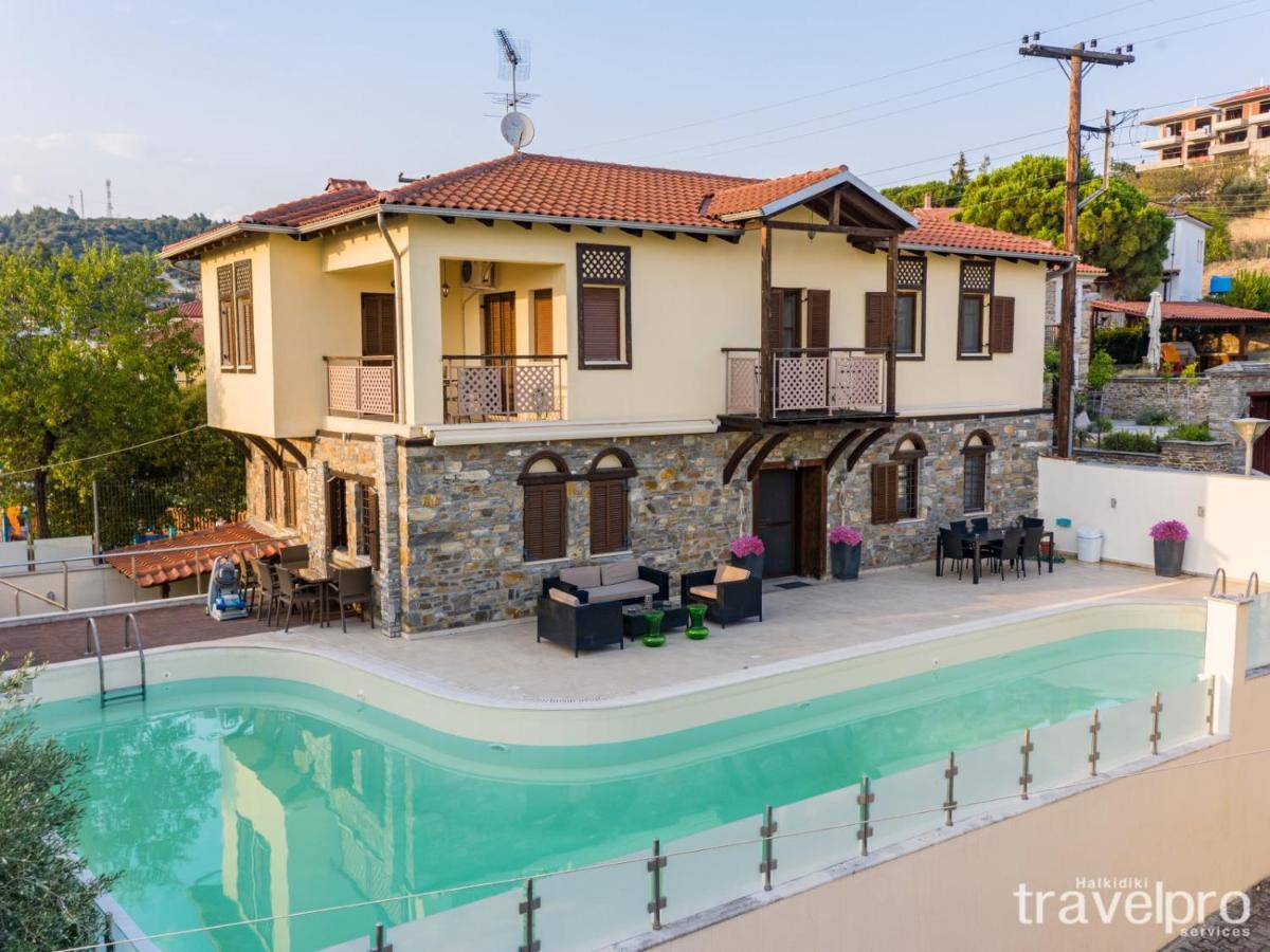 Villa Artemis By Rentalspro - Nikiti Halkidiki Exterior photo