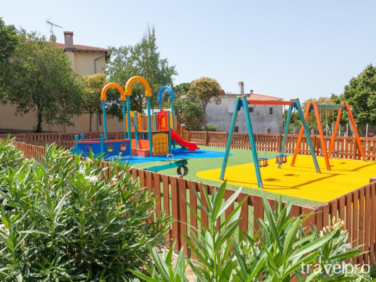 Villa Artemis By Rentalspro - Nikiti Halkidiki Exterior photo