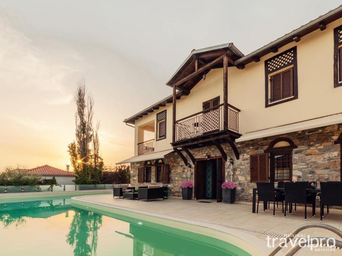 Villa Artemis By Rentalspro - Nikiti Halkidiki Exterior photo